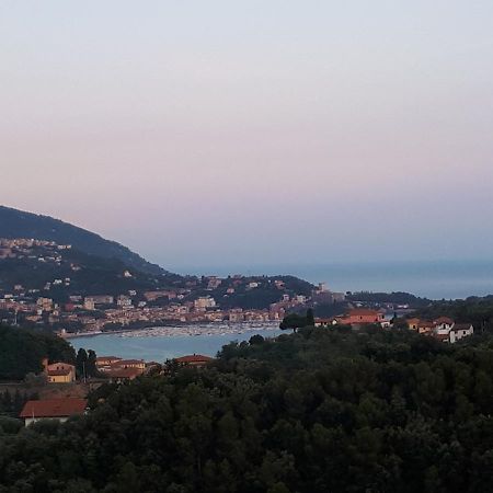 Casa Vacanze P&G. Colline, Mare, Relax La Spezia Exteriér fotografie